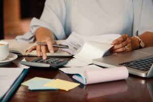 ¿Cuánto dinero te queda después de vender un piso? Gastos e impuestos que debes tener en cuenta