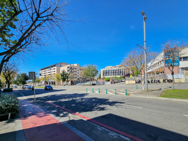 Vivir en Gavarra: cómo es este barrio de Cornellà y qué debes saber antes de comprar vivienda